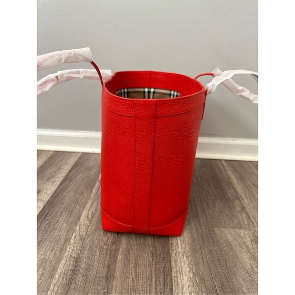 NWT Burberry MD London Nova Check Lining Leather Tote Shoulder Bag Red $1650 - Picture 4 of 10